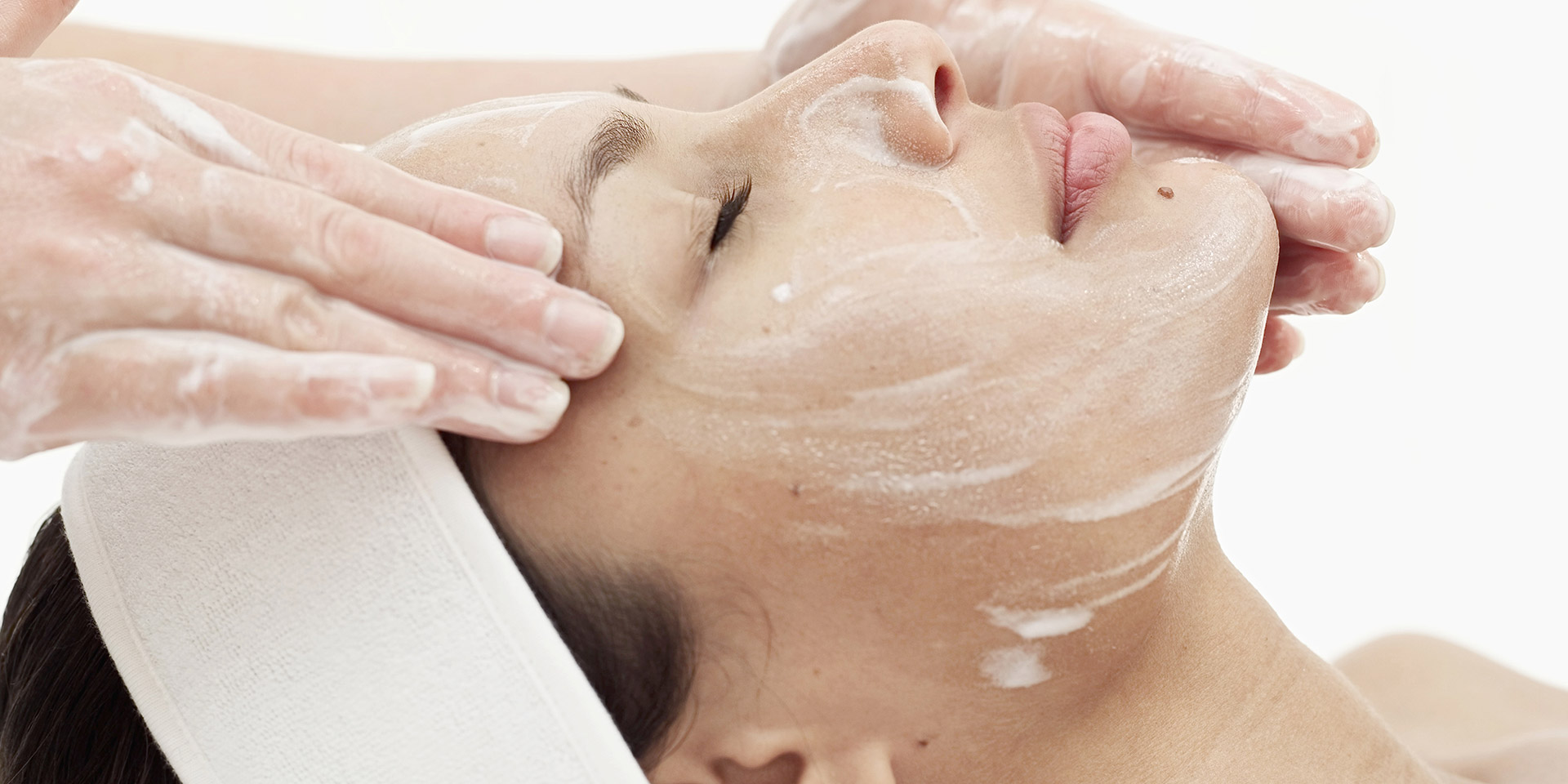 Red-carpet-facial Aria Medical Aesthetics Red Carpet Facials